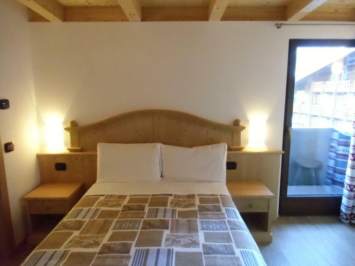 Garni Festil Hotel Campitello di Fassa Ngoại thất bức ảnh