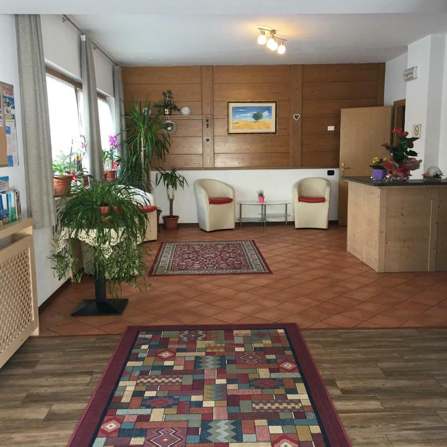 Garni Festil Hotel Campitello di Fassa Ngoại thất bức ảnh